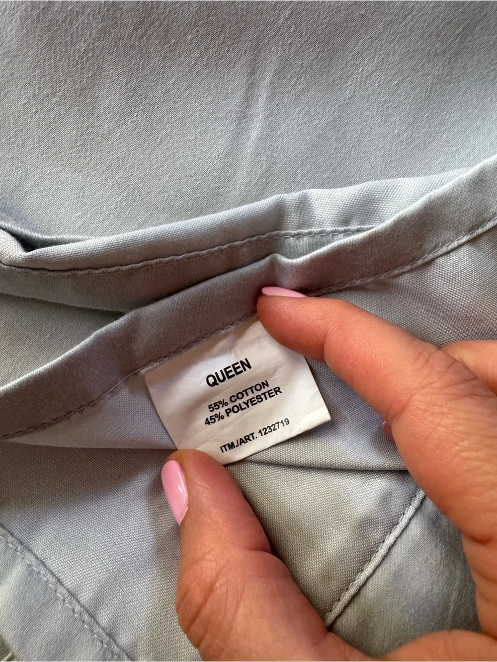 Queen flat sheet in light gray color - Picture 2 of 3
